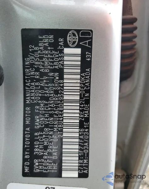 2013 Toyota Corolla Base z USA, uszkodzony, nr VIN 2T1BU4EE8DC952748